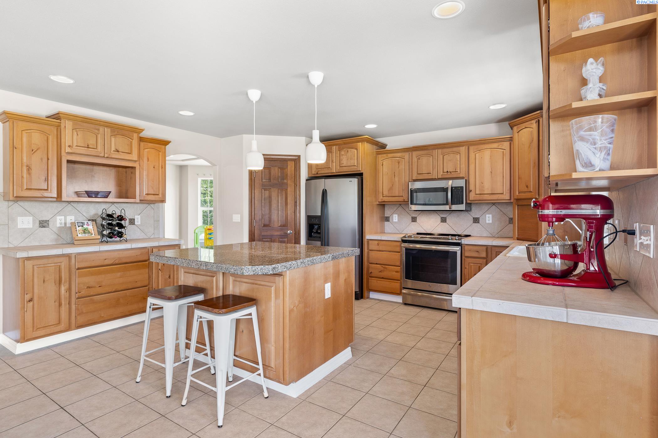 2726 Katie Road Kennewick, WA 99338 - Photo 14 of 49 Gallery Image 14