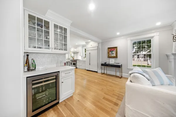 $2,995,000 | 6 Leavitt Street, Hingham, MA 02043