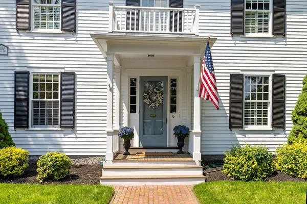 $2,995,000 | 6 Leavitt Street, Hingham, MA 02043