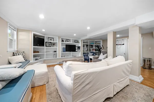 $2,995,000 | 6 Leavitt Street, Hingham, MA 02043