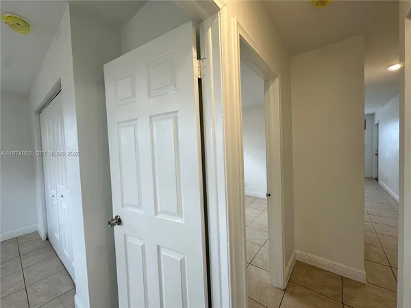 $1,895 | 5621 Southwest 36th Court, Unit 201, Davie, FL 33314