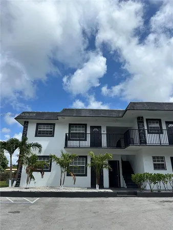 $1,895 | 5621 Southwest 36th Court, Unit 201, Davie, FL 33314