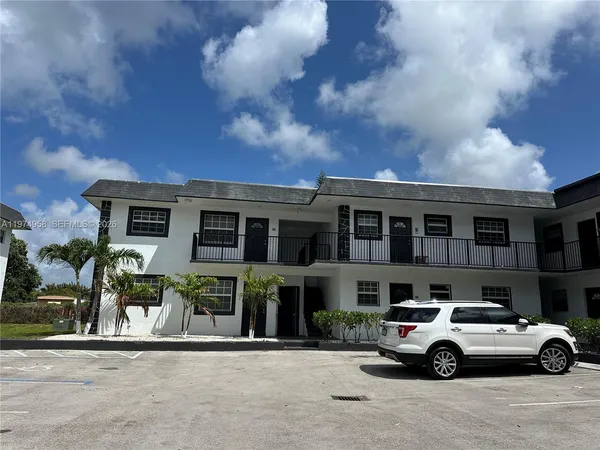 $1,895 | 5621 Southwest 36th Court, Unit 201, Davie, FL 33314