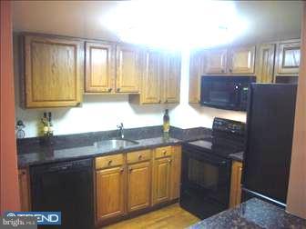 2001 Hamilton Street, Unit 1103 Philadelphia, PA 19130 - Photo 3 of 5 Kitchen