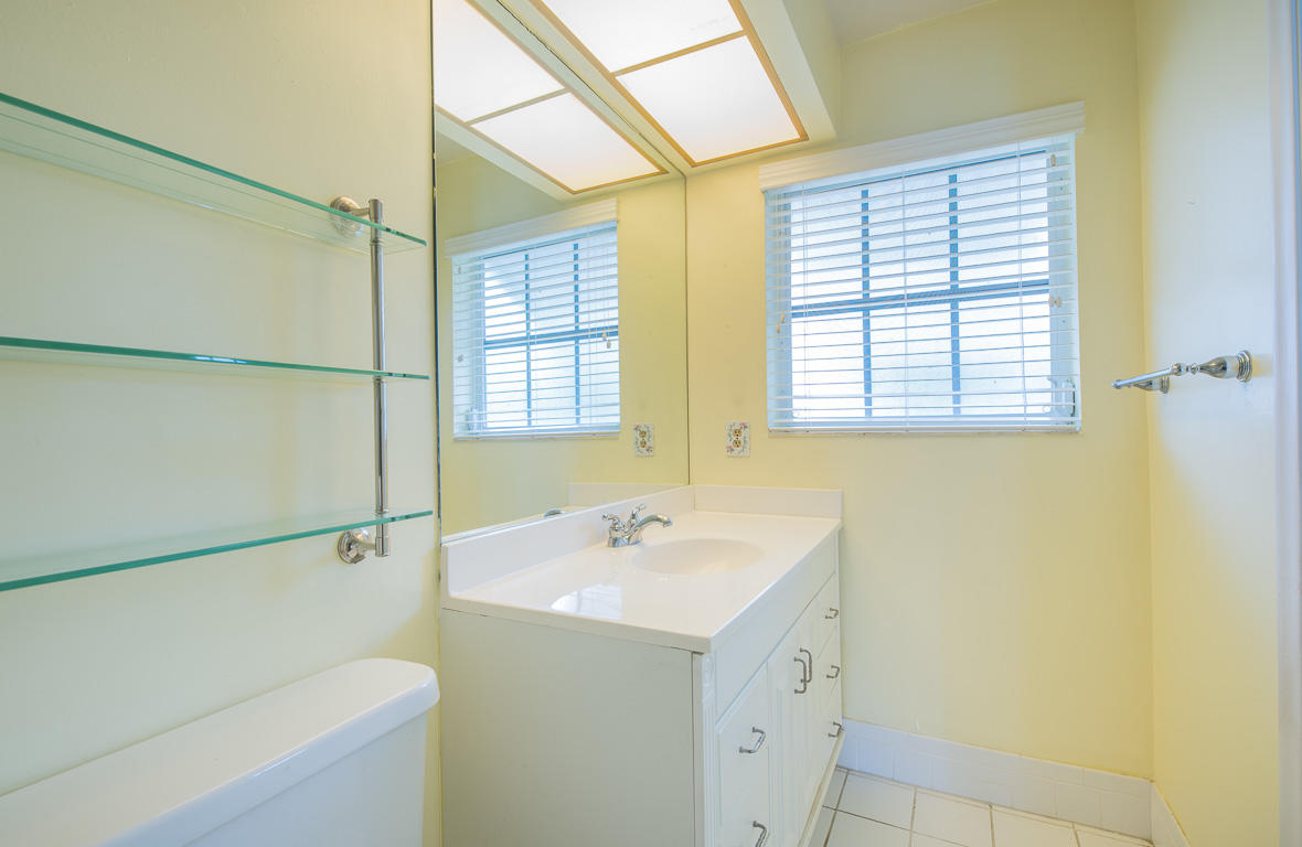 771 Southwest 4th Street Boca Raton, FL 33486 - Photo 14 of 24 Bathroom