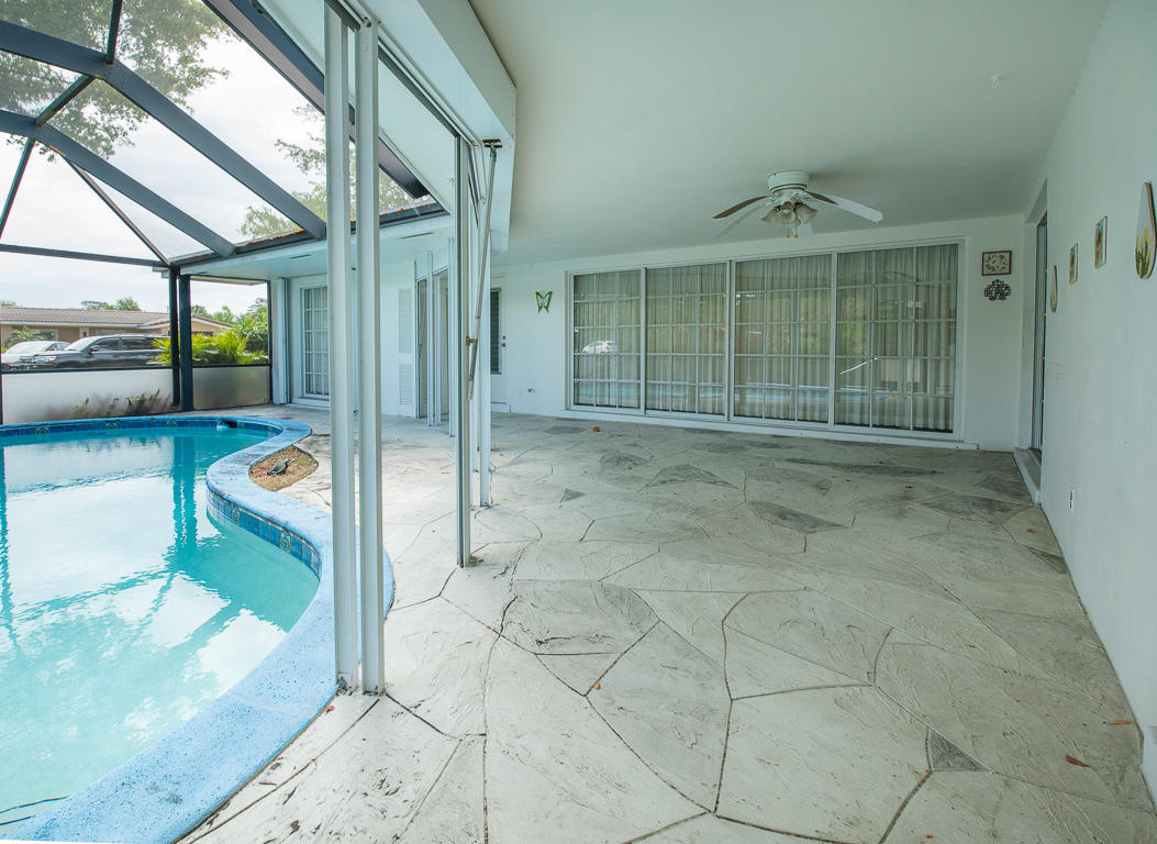 771 Southwest 4th Street Boca Raton, FL 33486 - Photo 20 of 24 Roll Down Shutters