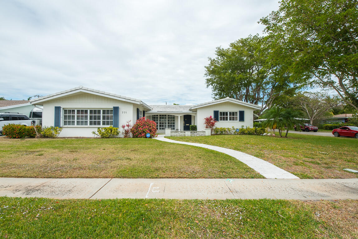 771 Southwest 4th Street Boca Raton, FL 33486 - Photo 3 of 24 South Exposure