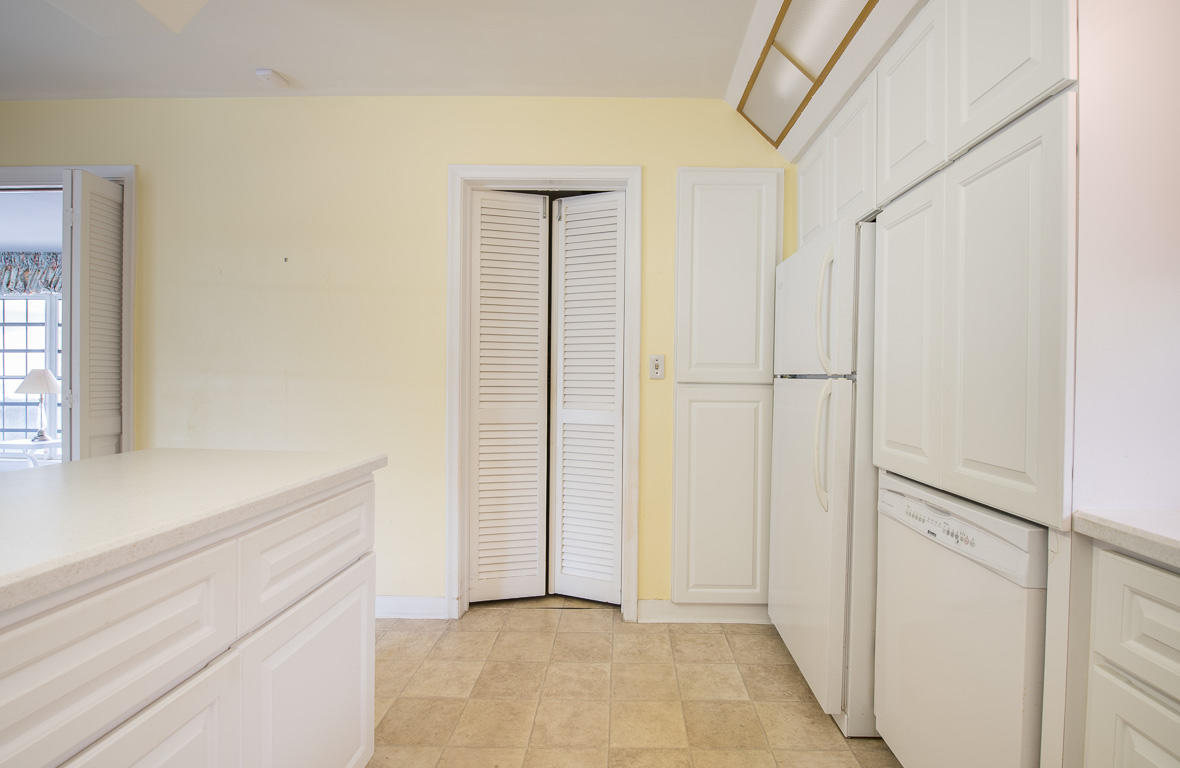 771 Southwest 4th Street Boca Raton, FL 33486 - Photo 5 of 24 Walk in Pantry