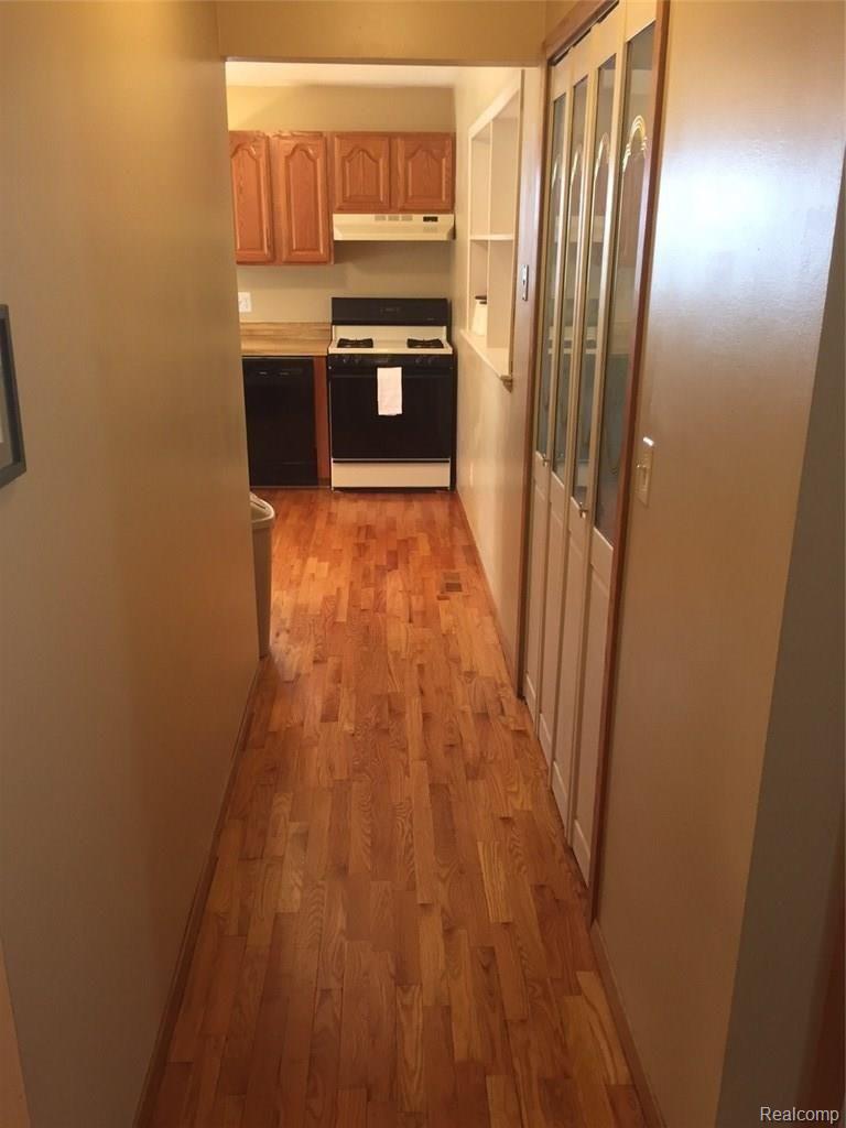 41717 Cherry Hill Road Novi, MI 48375 - Photo 18 of 41 IMG_4142.JPG