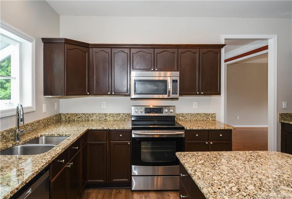 918 Furman Court Fort Mill, SC 29708 - Photo 12 of 28 Gallery Image 12