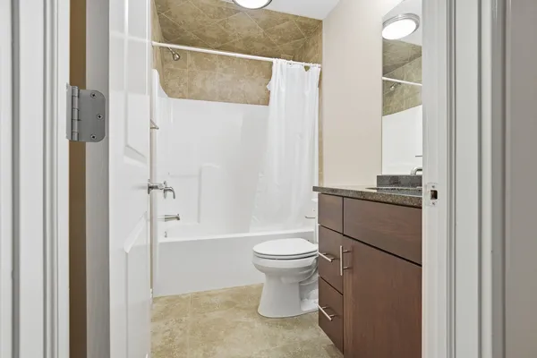 $355,000 | 212 North Center Street, Unit 301, Bloomington, IL 61701