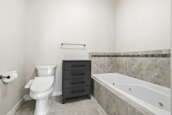 $355,000 | 212 North Center Street, Unit 301, Bloomington, IL 61701