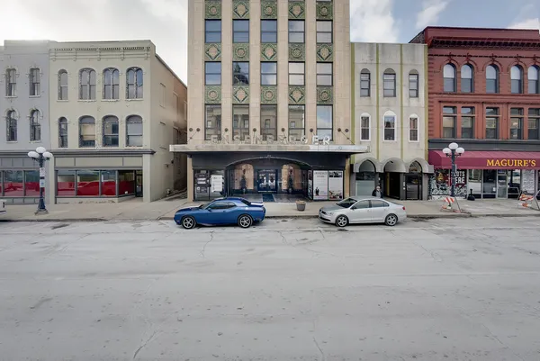 $355,000 | 212 North Center Street, Unit 301, Bloomington, IL 61701