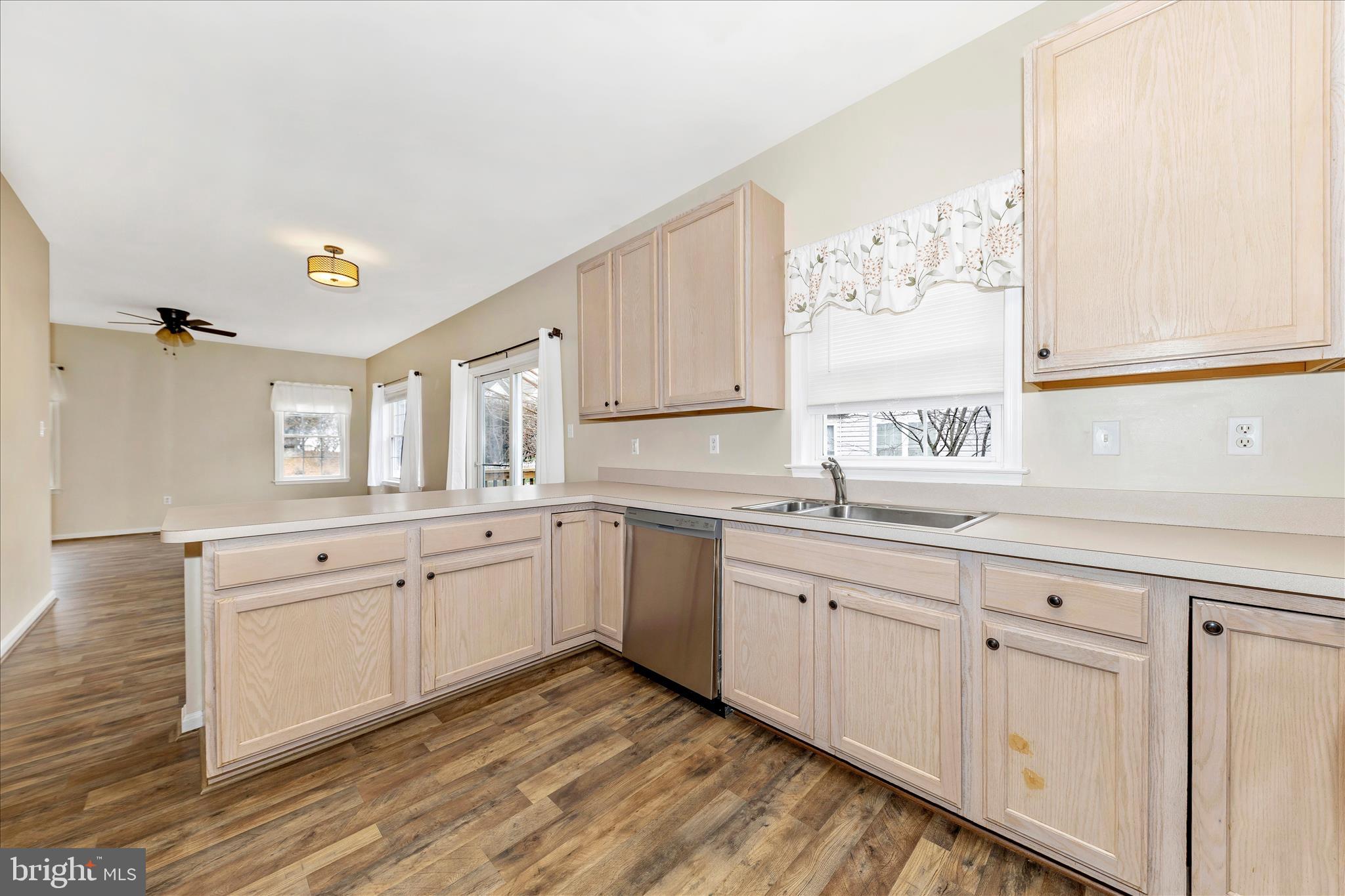 2583 Bear Den Road Frederick, MD 21701 - Photo 11 of 66