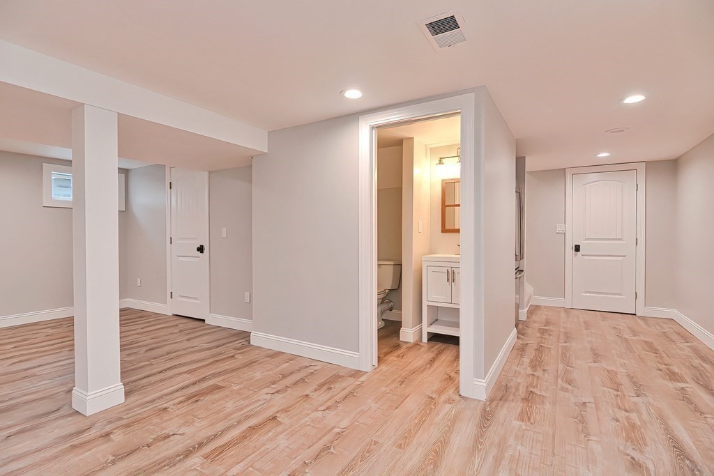 14 Ridge Road Hopkinton, MA 01748 - Photo 34 of 36 Gallery Image 34