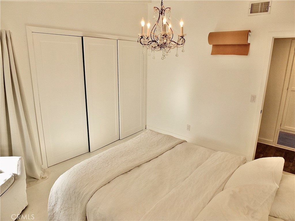 220 Loyola Road Costa Mesa, CA 92626 - Photo 16 of 34