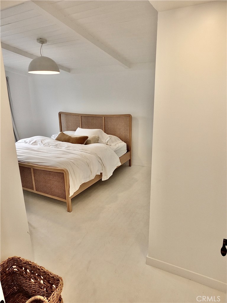 220 Loyola Road Costa Mesa, CA 92626 - Photo 17 of 34