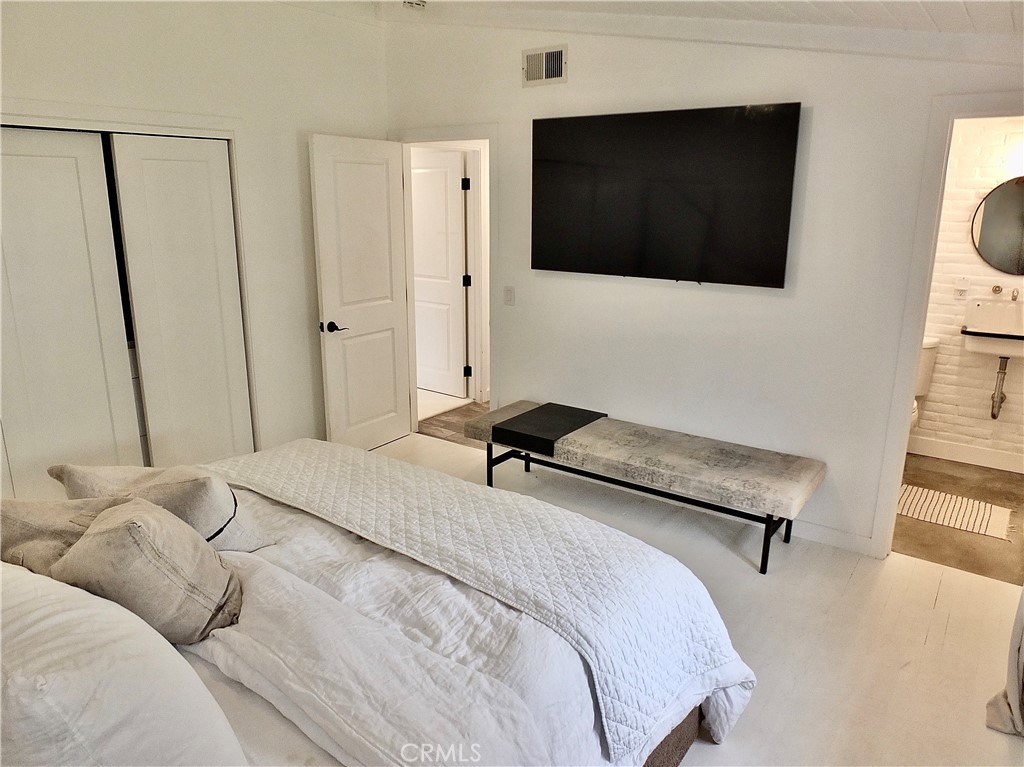 220 Loyola Road Costa Mesa, CA 92626 - Photo 21 of 34