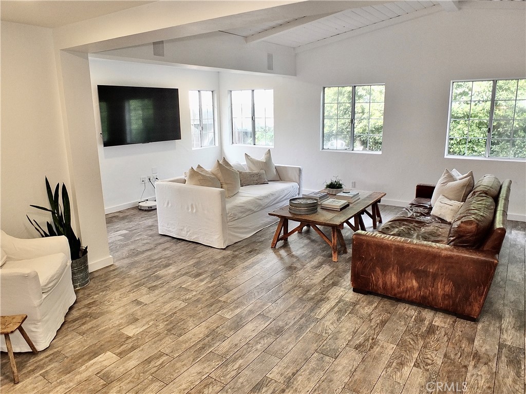 220 Loyola Road Costa Mesa, CA 92626 - Photo 26 of 34