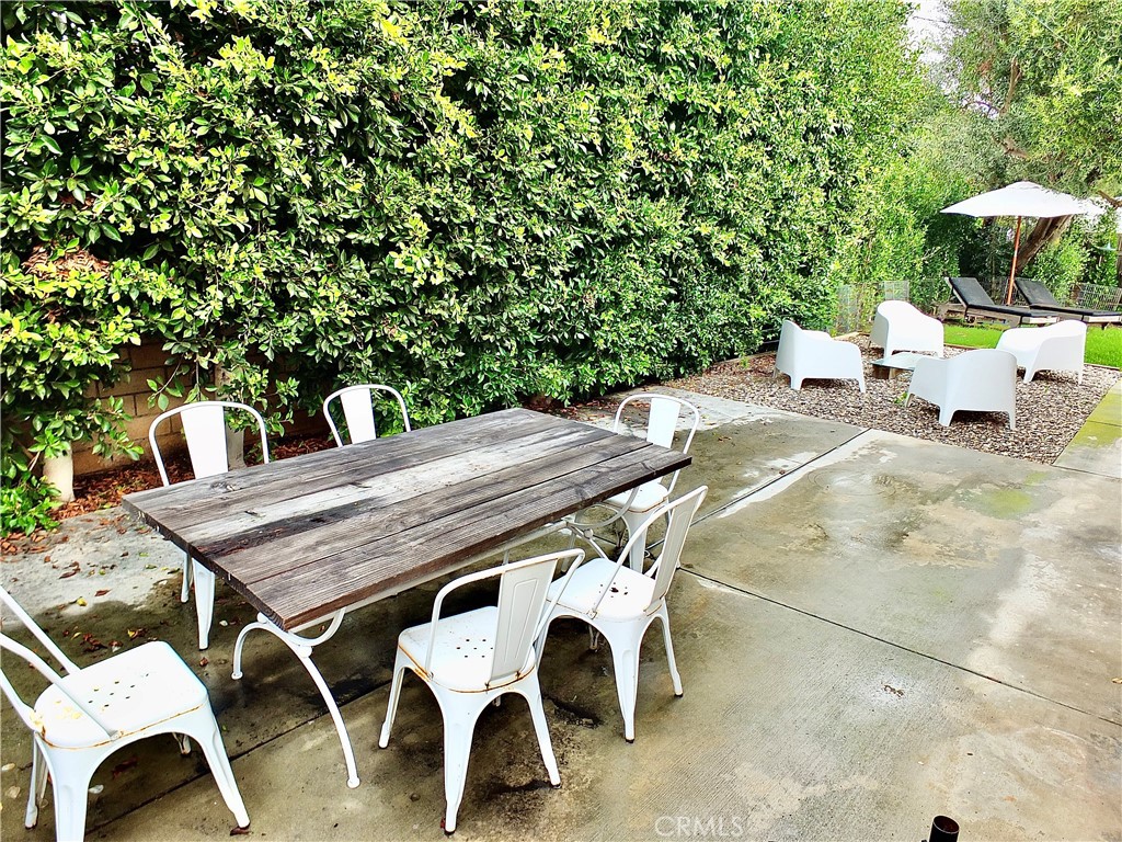 220 Loyola Road Costa Mesa, CA 92626 - Photo 33 of 34