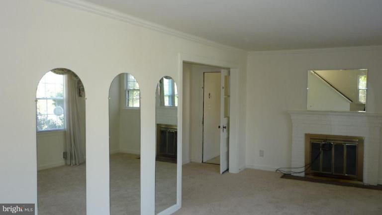 2708 Harmon Road Silver Spring, MD 20902 - Photo 3 of 29 More of Living room