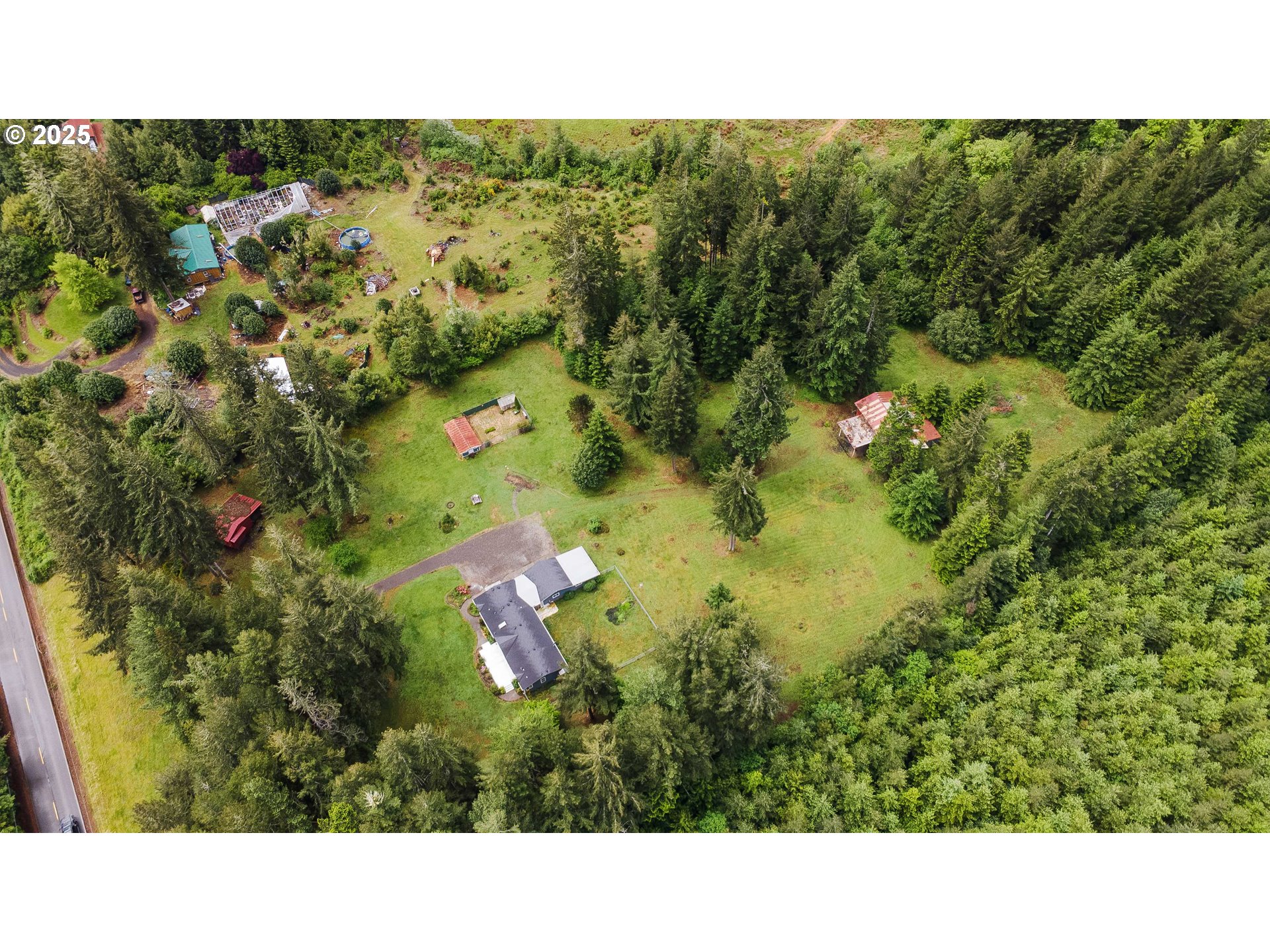 58060 Fairview Road Coquille, OR 97423 - Photo 8 of 43 Gallery Image 8