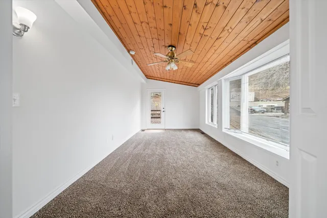 a view of livingroom with an outdoor space