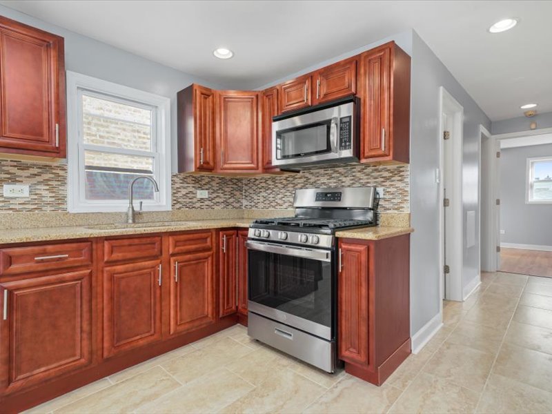 3407 West 79th Street Chicago, IL 60652 - Photo 6 of 22
