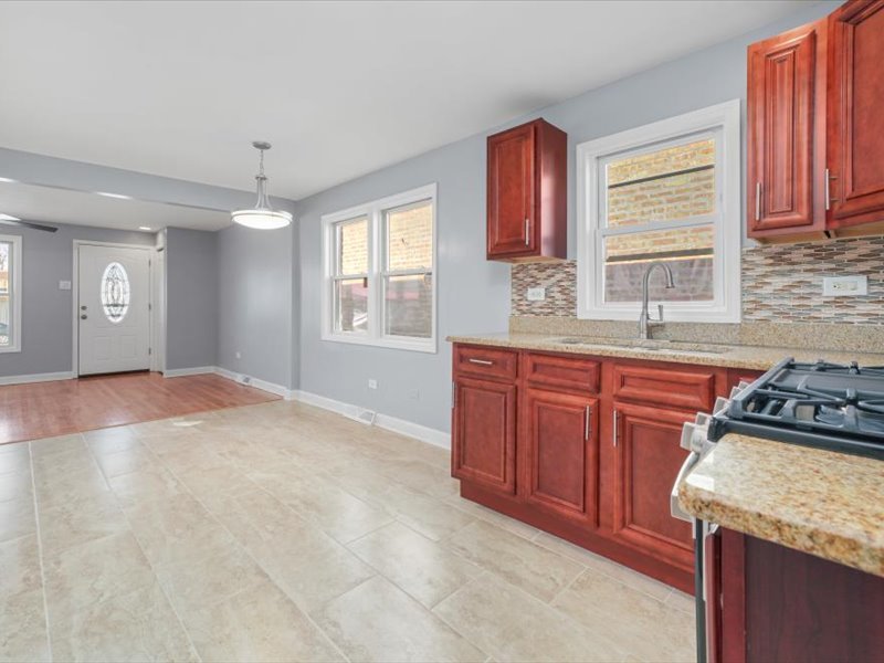 3407 West 79th Street Chicago, IL 60652 - Photo 7 of 22