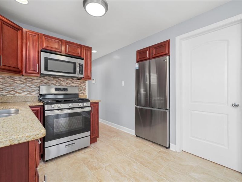 3407 West 79th Street Chicago, IL 60652 - Photo 9 of 22