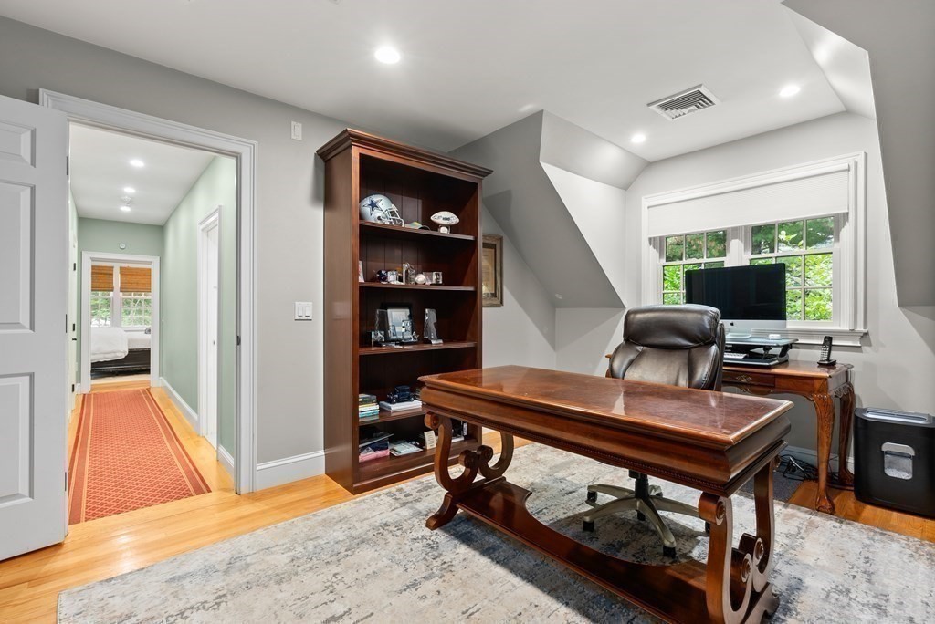 45 Sunset Road Weston, MA 02493 - Photo 22 of 39