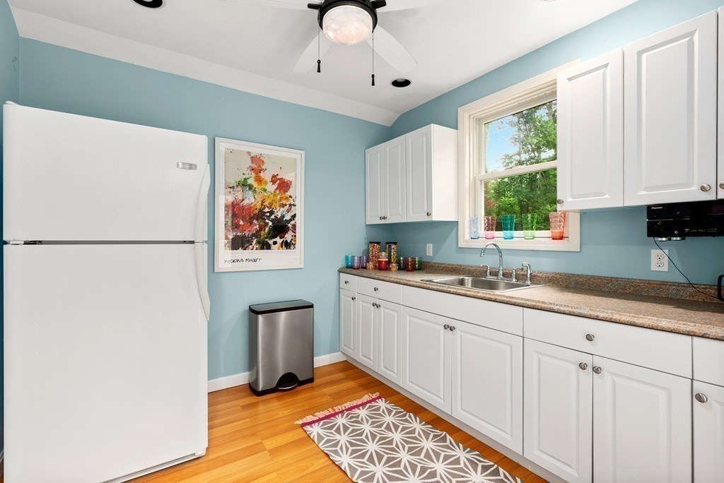 45 Sunset Road Weston, MA 02493 - Photo 34 of 39