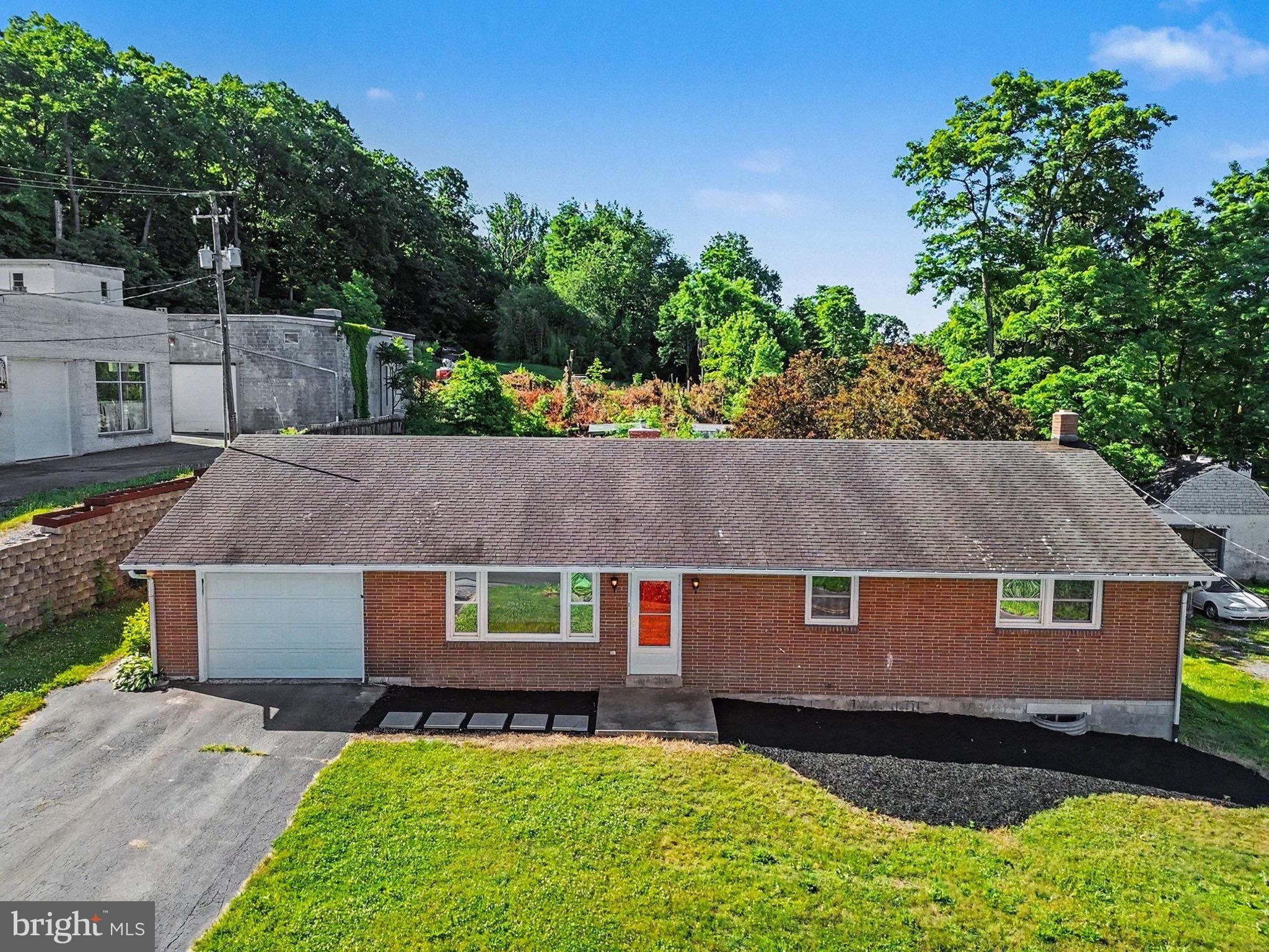 4608 Klinesville Road Columbia, PA 17512 - Photo 3 of 38
