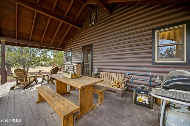 $315,000 | 3113 Whitetail Way, Overgaard, AZ 85933