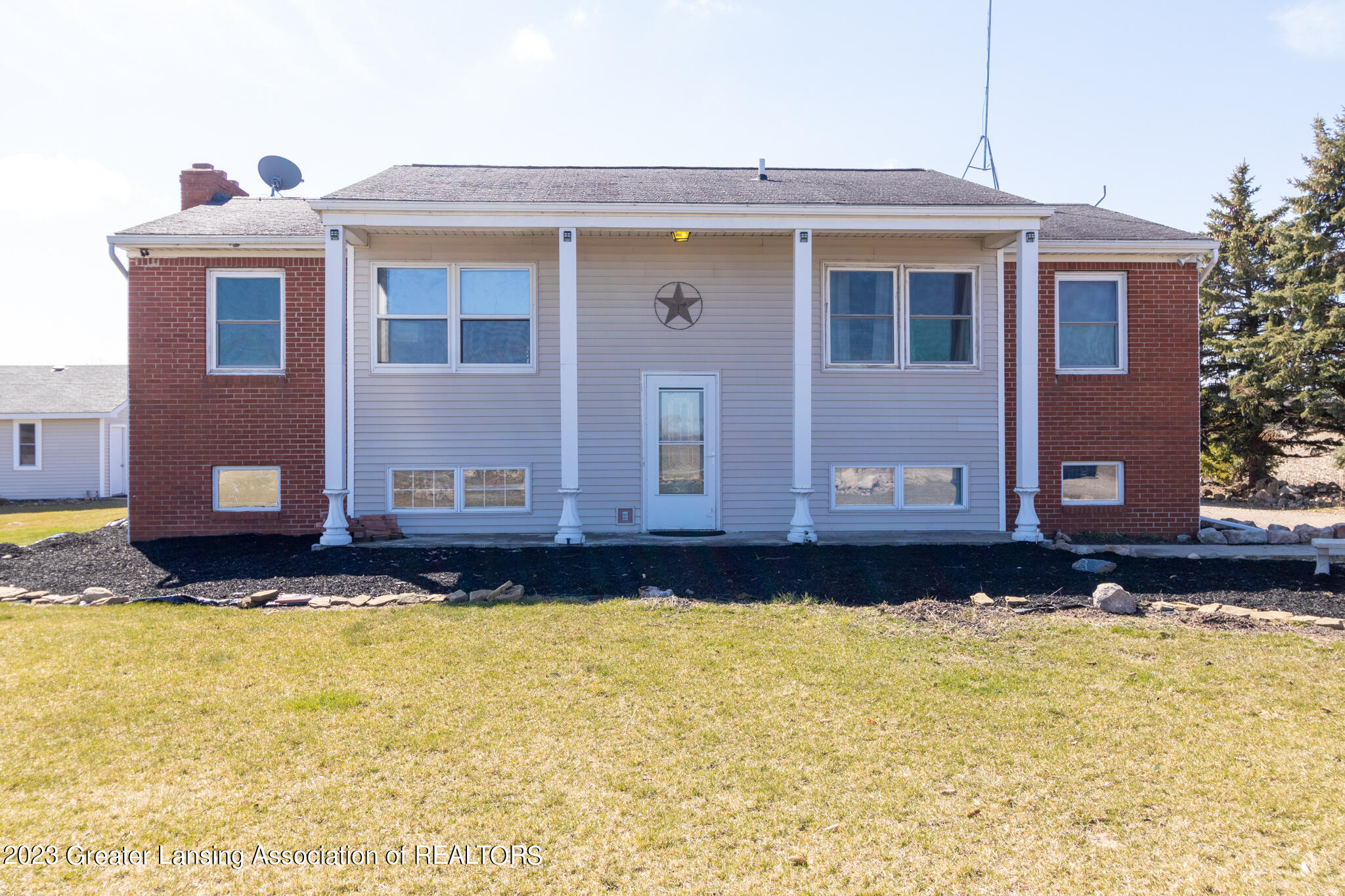 8301 West Parks Road St. Johns, MI 48879 - Photo 1 of 35 8301_W_Parks_GATEWAY-4
