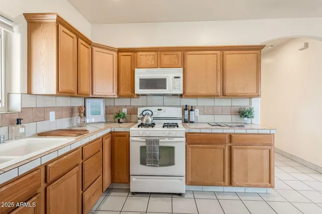 $329,000 | 2537 North Euphoria Lane, Huachuca City, AZ 85616