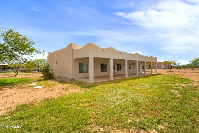 $329,000 | 2537 North Euphoria Lane, Huachuca City, AZ 85616