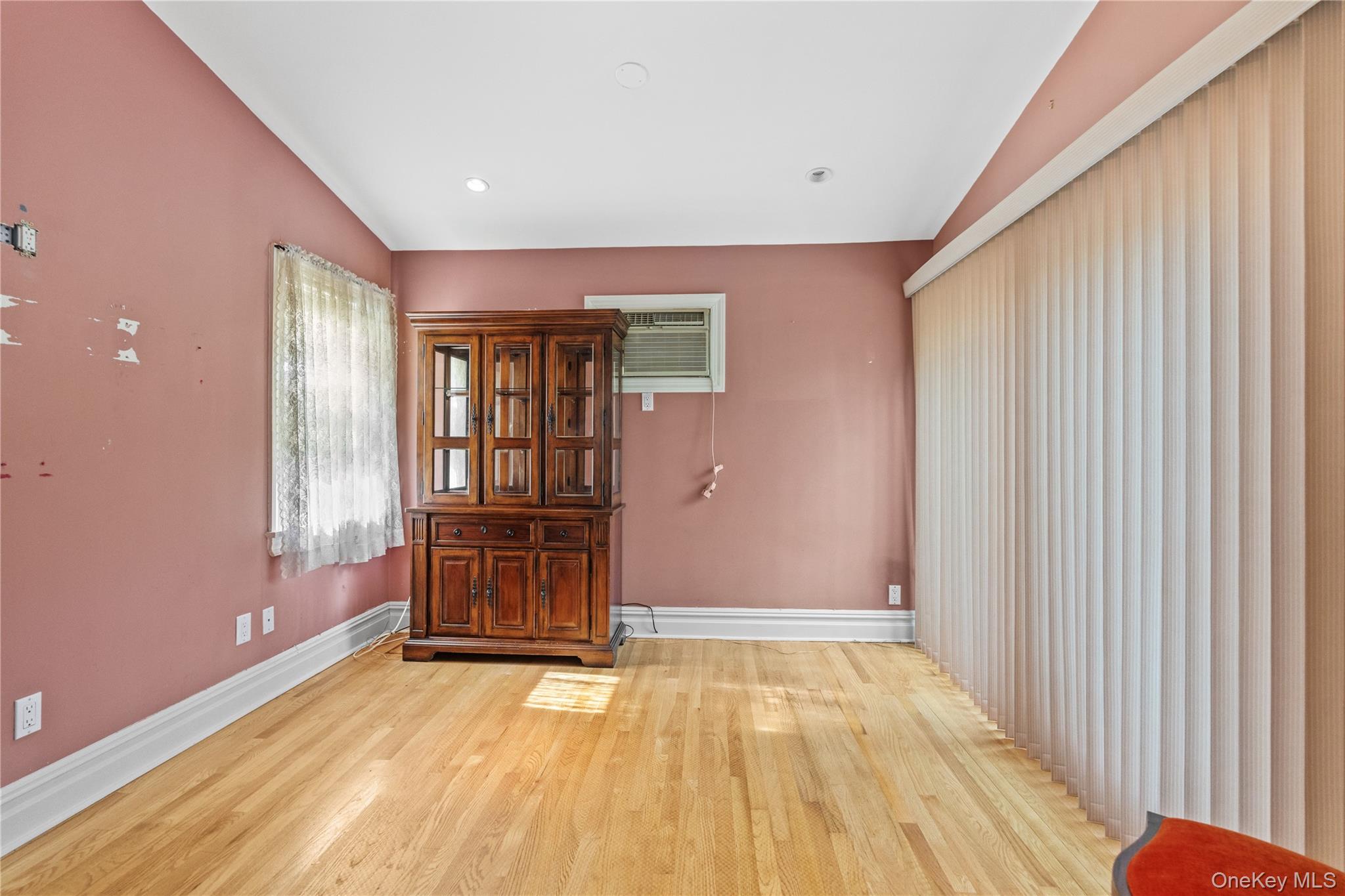 103 Petersville Road New Rochelle, NY 10801 - Photo 12 of 27