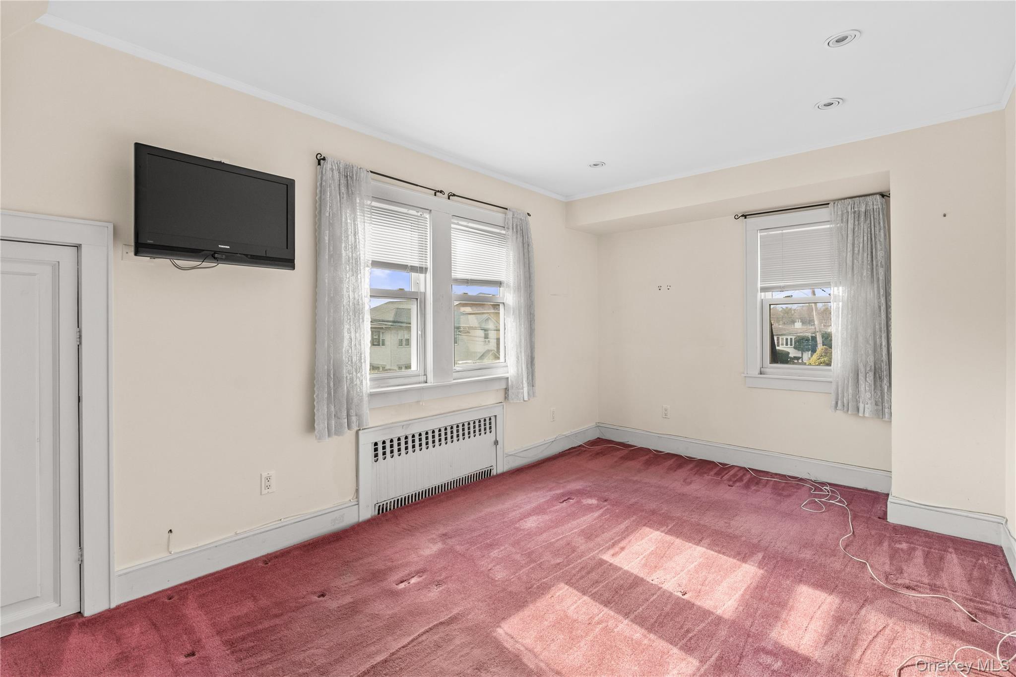 103 Petersville Road New Rochelle, NY 10801 - Photo 16 of 27 Bedroom - Wood floors underneath carpet