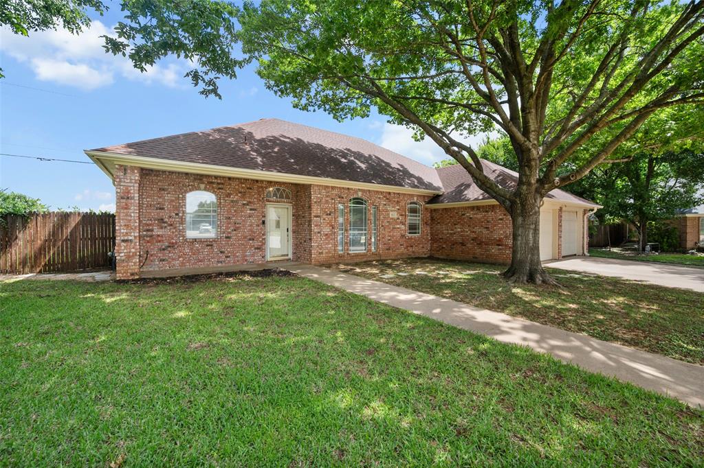 412 Springhill Court Burleson, TX 76028 - Photo 34 of 36