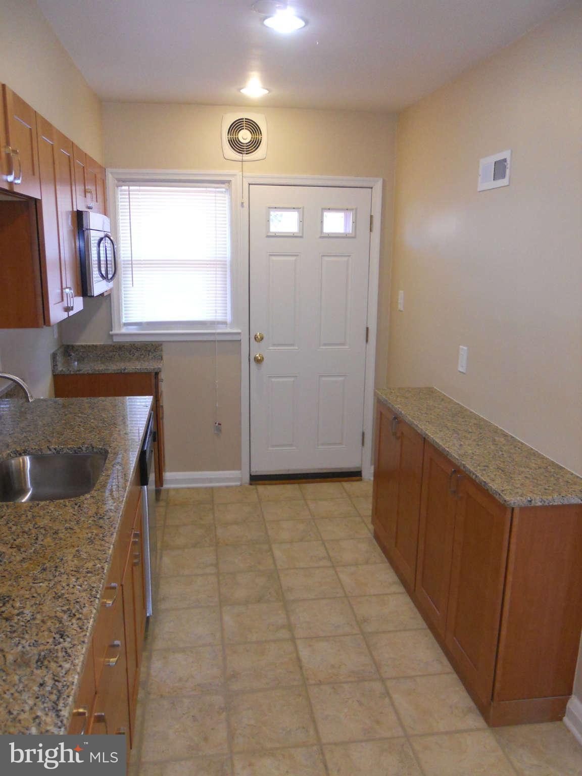 1532 Ramblewood Road Baltimore, MD 21239 - Photo 10 of 25 Kitchen
