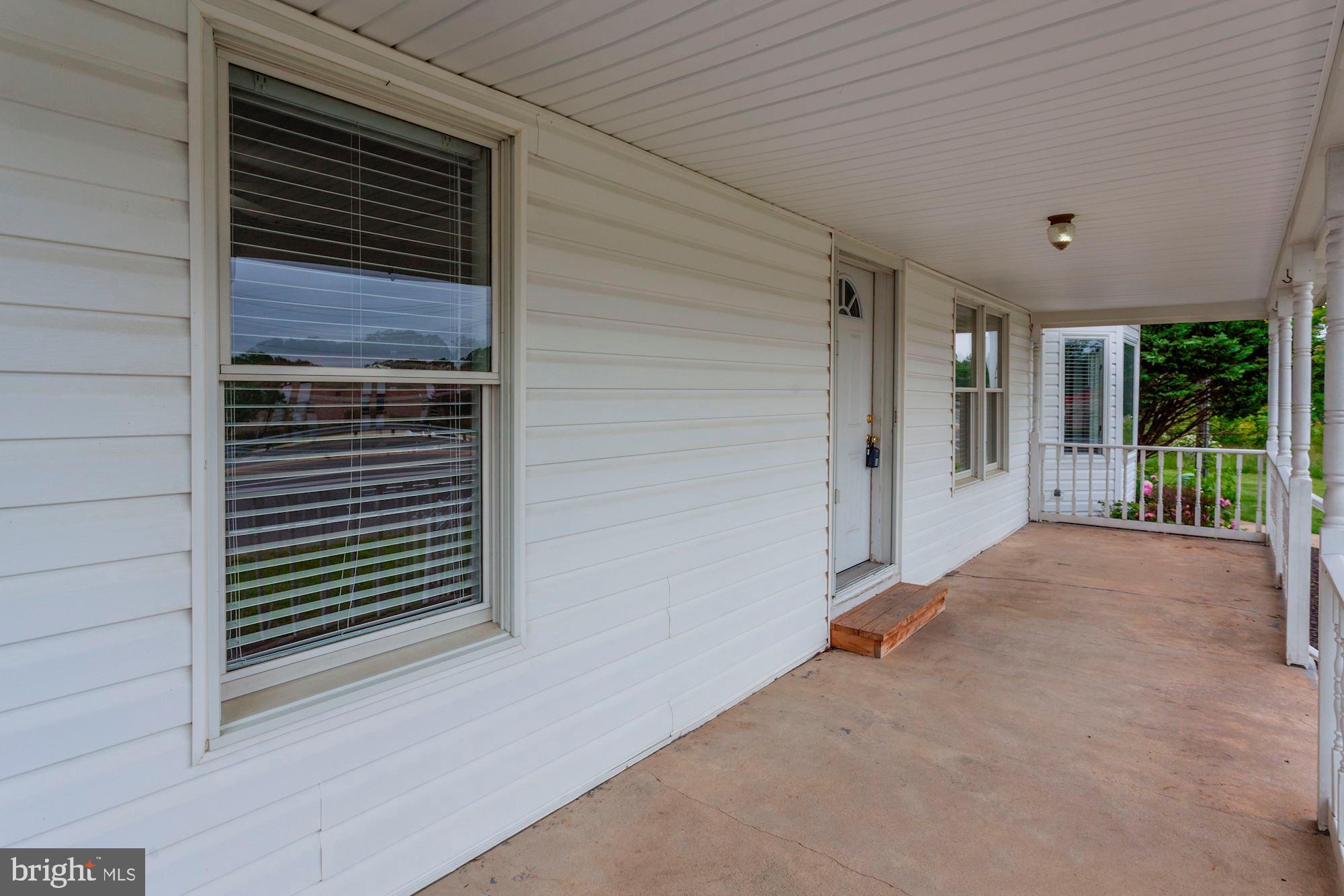 7412 Hoadly Road Manassas, VA 20112 - Photo 5 of 46 Gallery Image 5