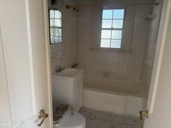 $180,000 | 906 Corbett Avenue Northeast, Wilson, NC 27893