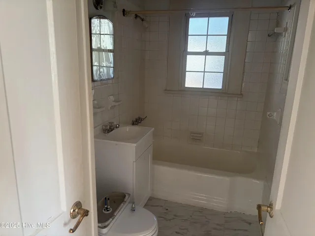 $180,000 | 906 Corbett Avenue Northeast, Wilson, NC 27893