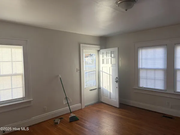 $180,000 | 906 Corbett Avenue Northeast, Wilson, NC 27893
