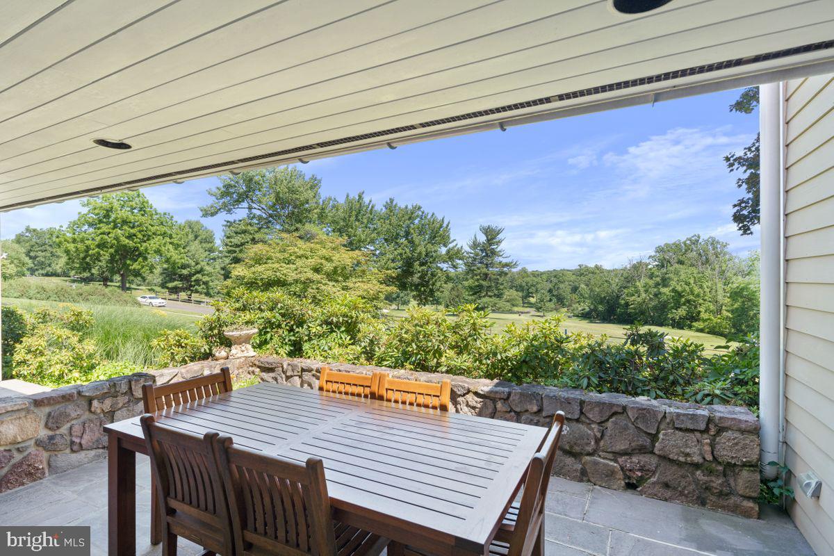 81 Golfview Road Doylestown, PA 18901 - Photo 2 of 35