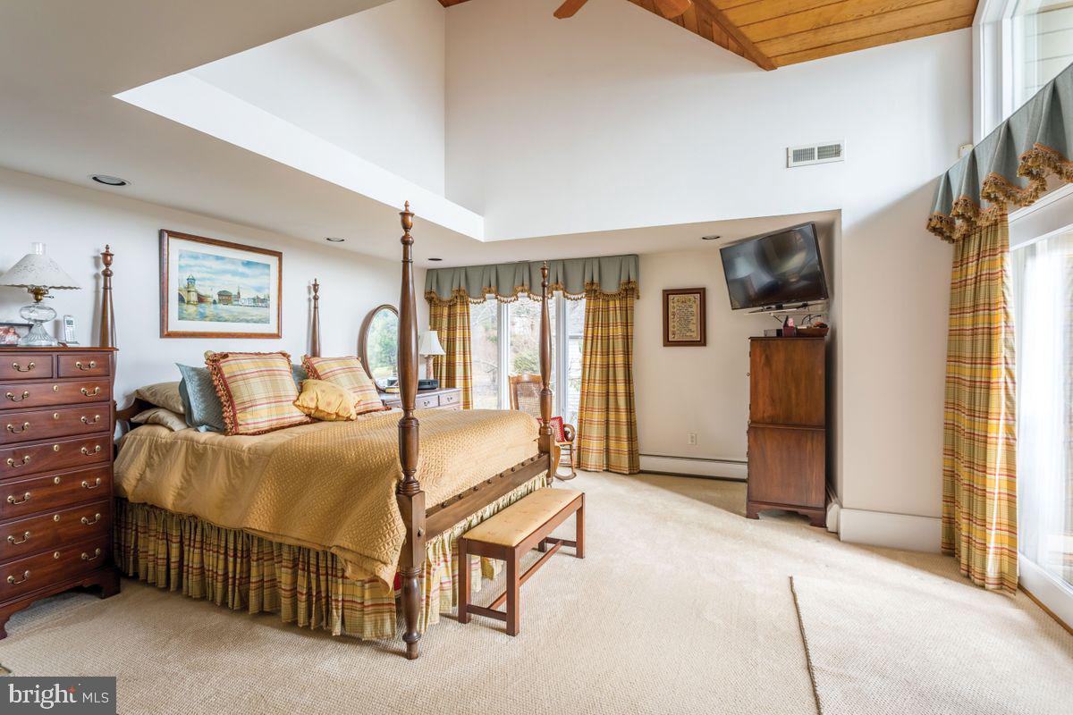 81 Golfview Road Doylestown, PA 18901 - Photo 16 of 35