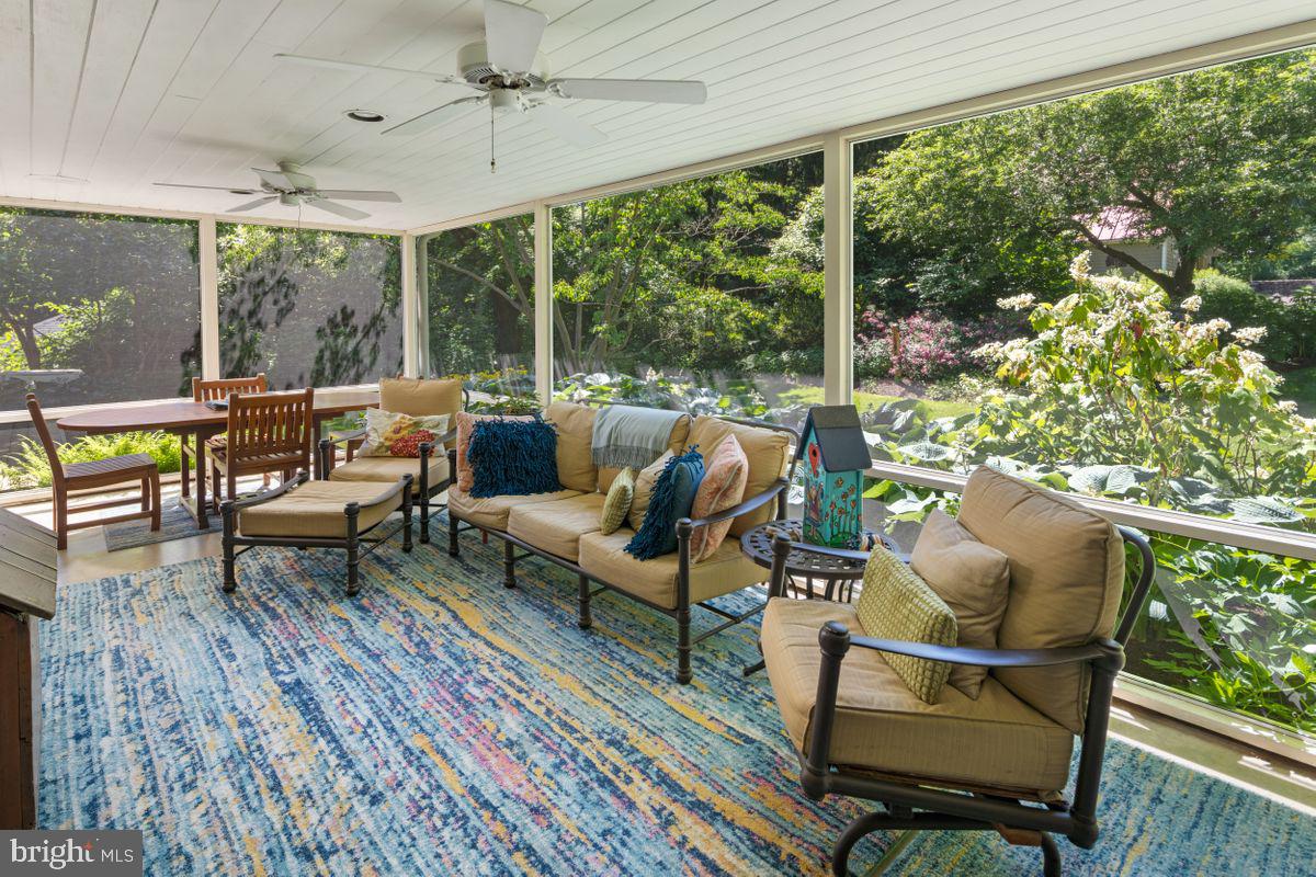 81 Golfview Road Doylestown, PA 18901 - Photo 18 of 35