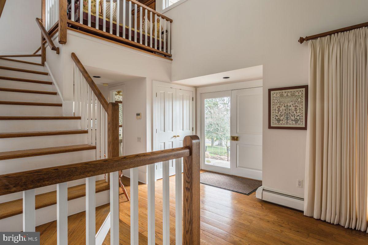 81 Golfview Road Doylestown, PA 18901 - Photo 5 of 35