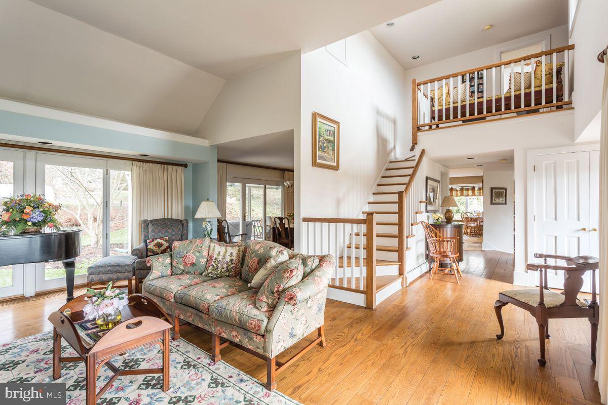 81 Golfview Road Doylestown, PA 18901 - Photo 6 of 35